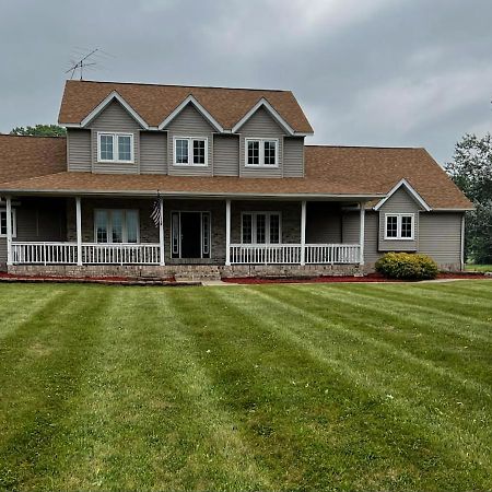Villa House On Grass Runway With Fly-In/Fly-Out Access Tecumseh Exterior foto