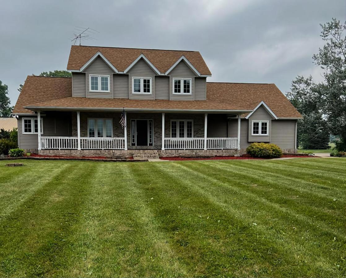 Villa House On Grass Runway With Fly-In/Fly-Out Access Tecumseh Exterior foto
